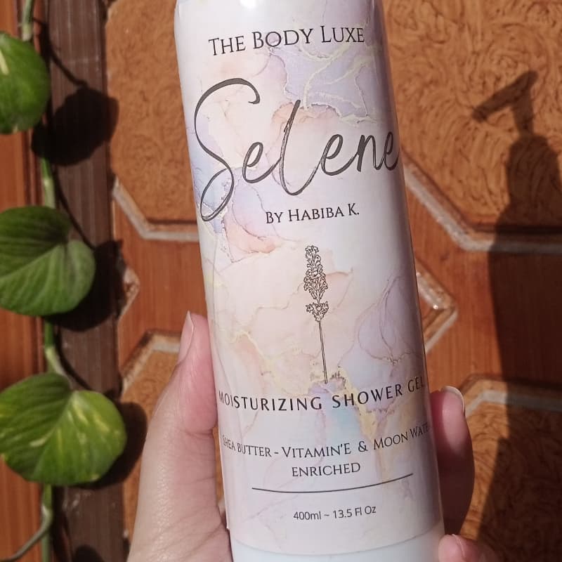 SELENE - Luxurious moisturizing shower gel