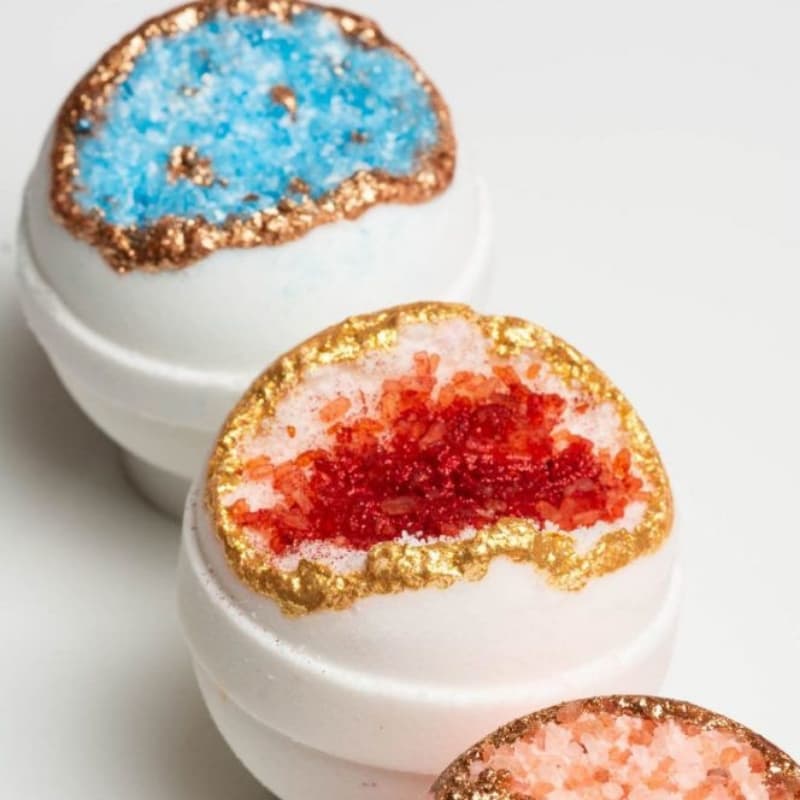 Geode Bath Bombs /pc ( mention desired color in info box)