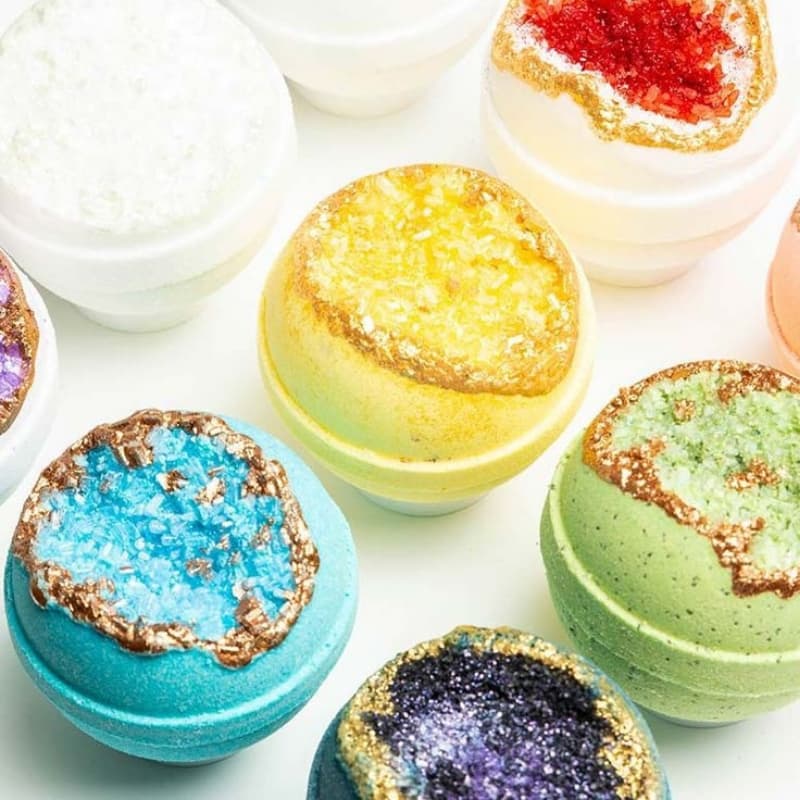 Geode Bath Bombs /pc ( mention desired color in info box)