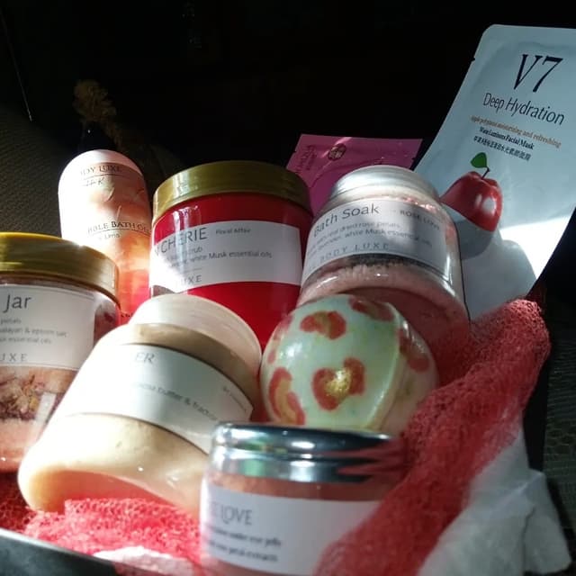 Skin Hydration Box - Set Of 9 Full Size Products