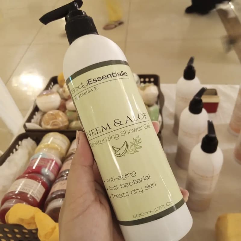 Neem & Aloe Moisturizing Shower Gel.