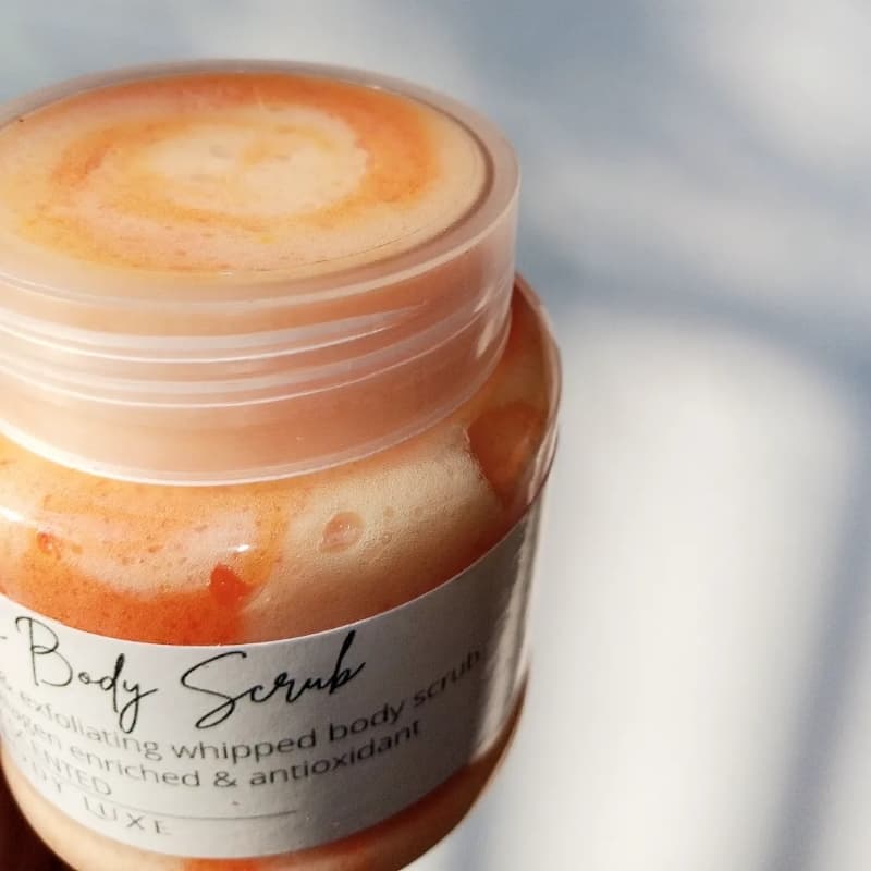 Mango Body Scrub - Foaming, Exfoliating & Moisturizing.
