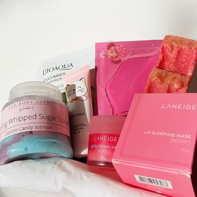 SkinBerry Box - Complete Self-Care Set In Fruity Notes