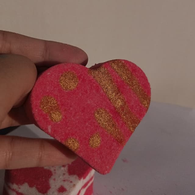 Valentine's special - Random Painted Heart Bomb