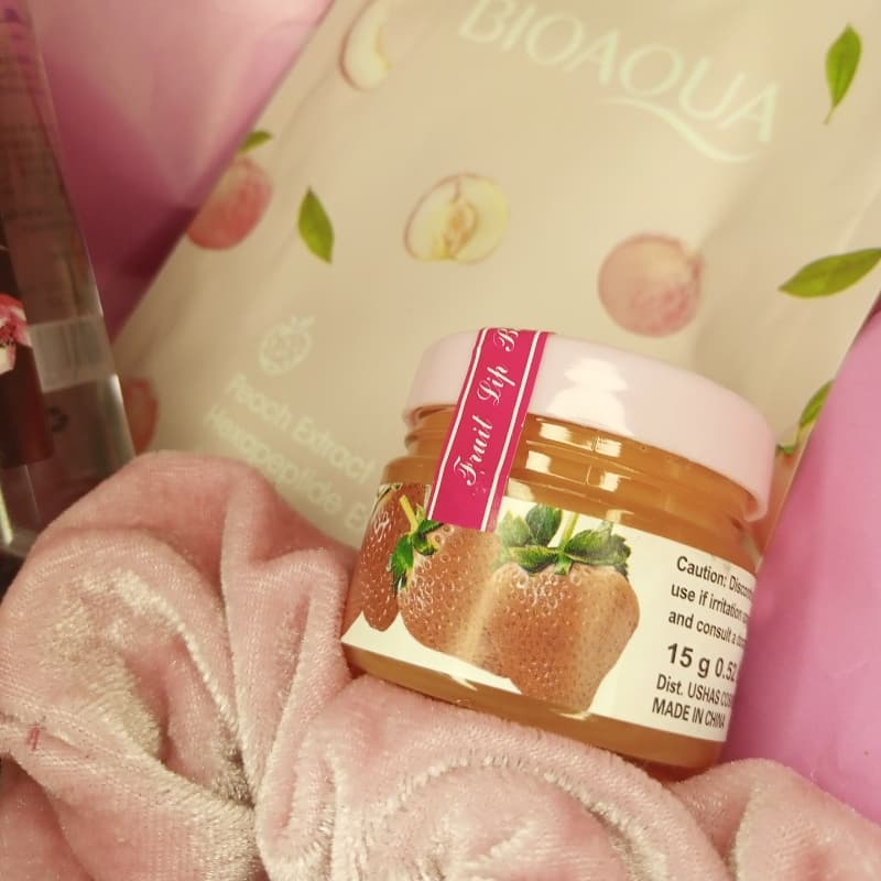 Galentine's day special bath & body care pink gift box for friends.