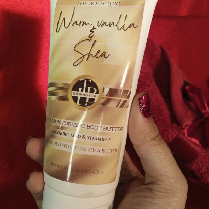 Warm vanilla & shea Ultra light body butter with ascorbic acid & vit-e
