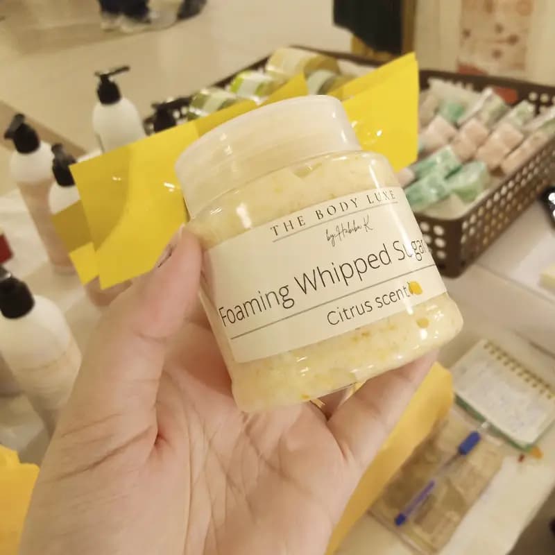 Citrus scented body scrub - Regular Size