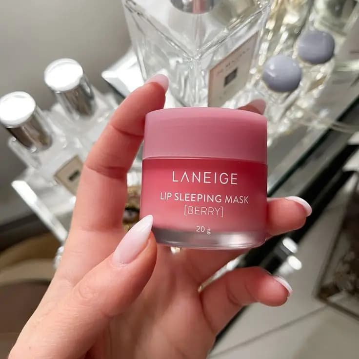 Laniege - Sleep Care Lip Sleeping Mask with a spatula