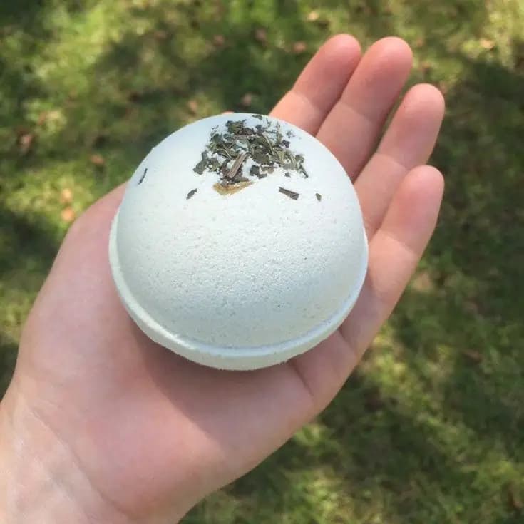 Green tea Freshness Swirl Top Bath Bomb