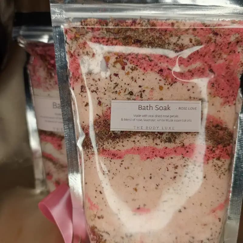 Rose Love Bath Soak Jumbo With Naturally Dried Rose Petal Powder.