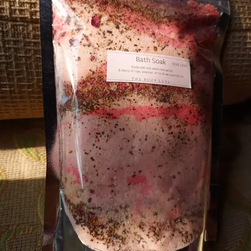 Rose Love Bath Soak Jumbo With Naturally Dried Rose Petal Powder.