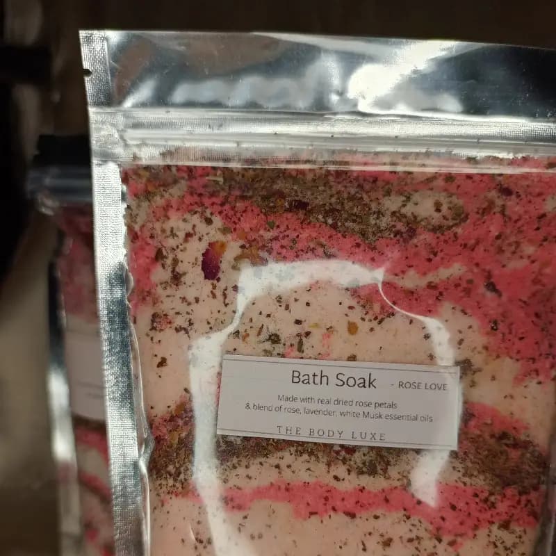 Rose Love Bath Soak Jumbo With Naturally Dried Rose Petal Powder.
